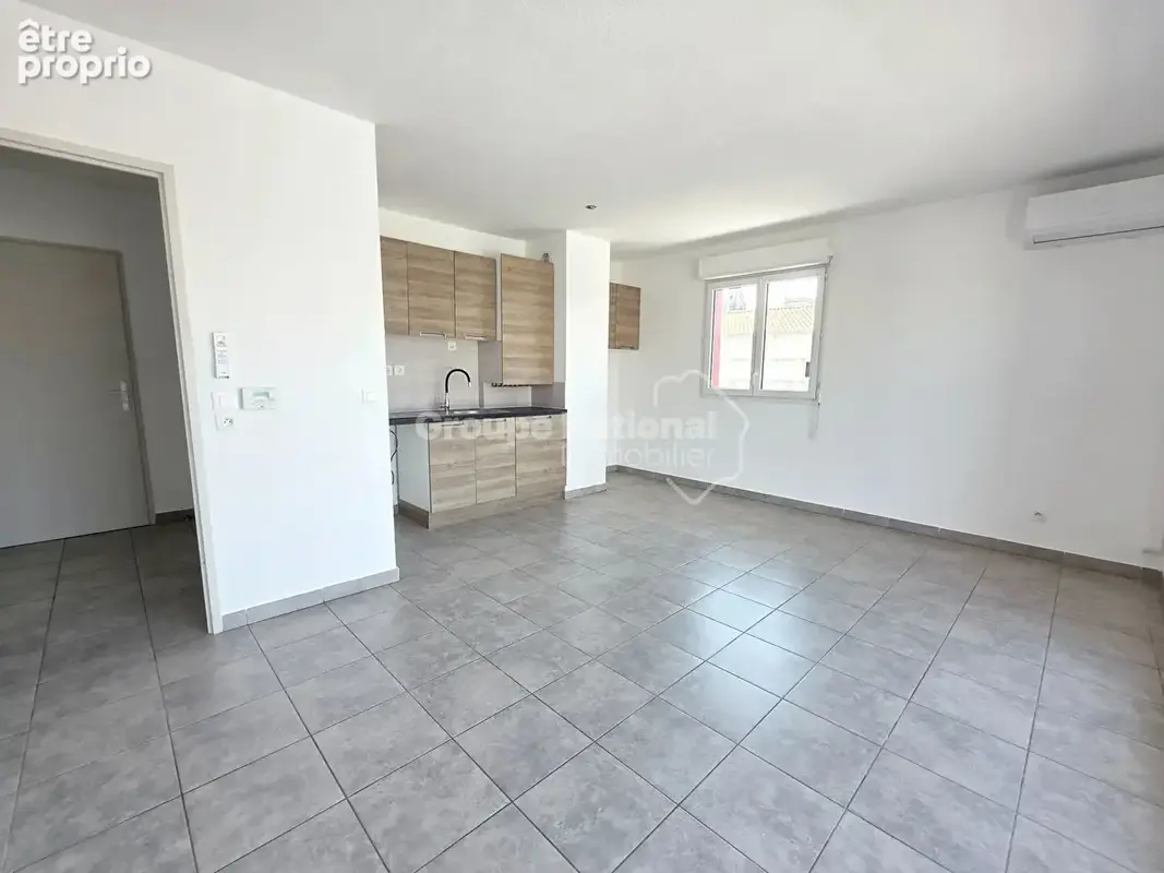 À vendre -Bel appartement T2 de 43 m² avec grande terrasse et double parking -Centre-ville de Miramas - photo 4