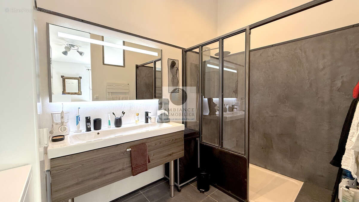 Appartement à TOURNON-SUR-RHONE