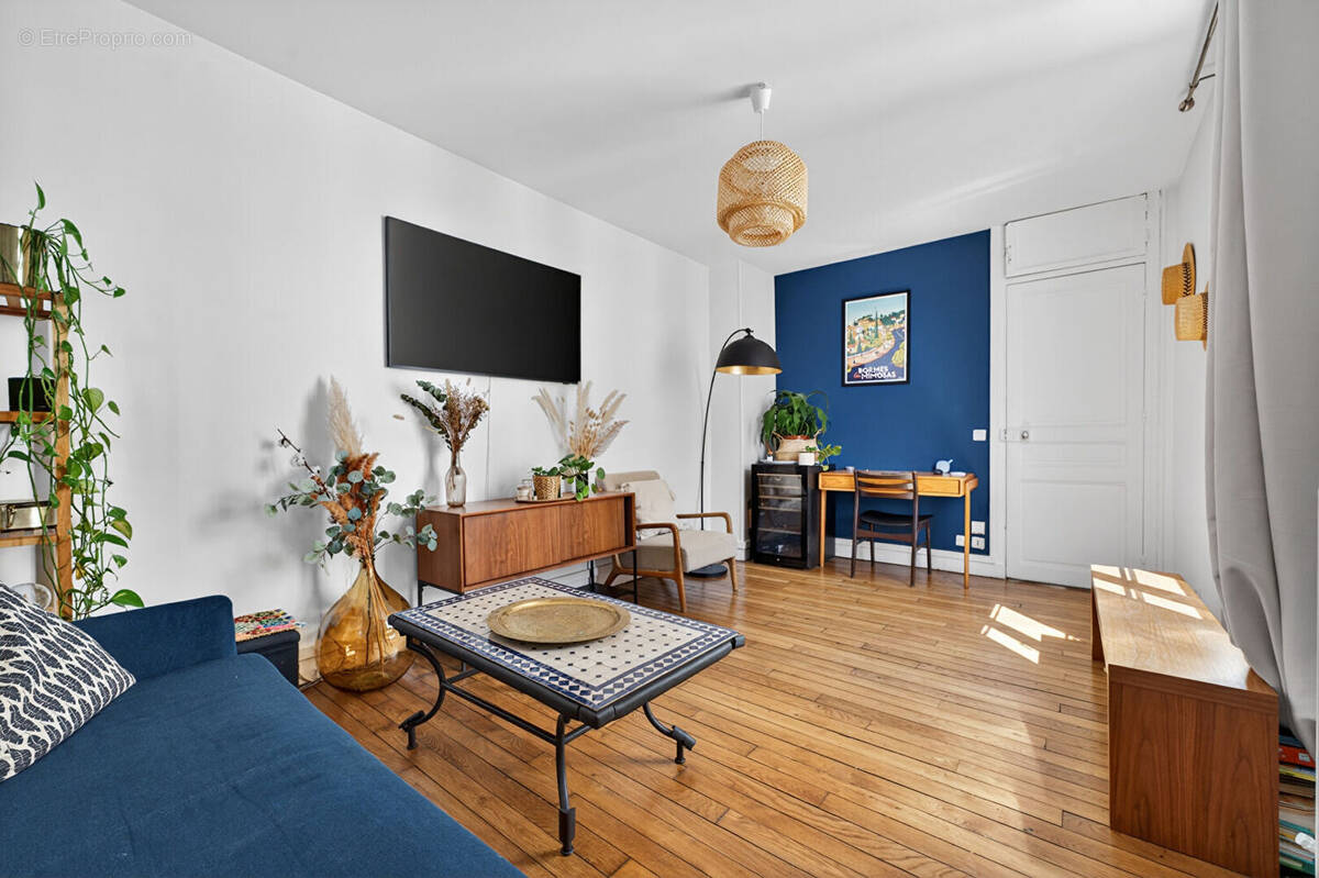 Appartement à PARIS-19E