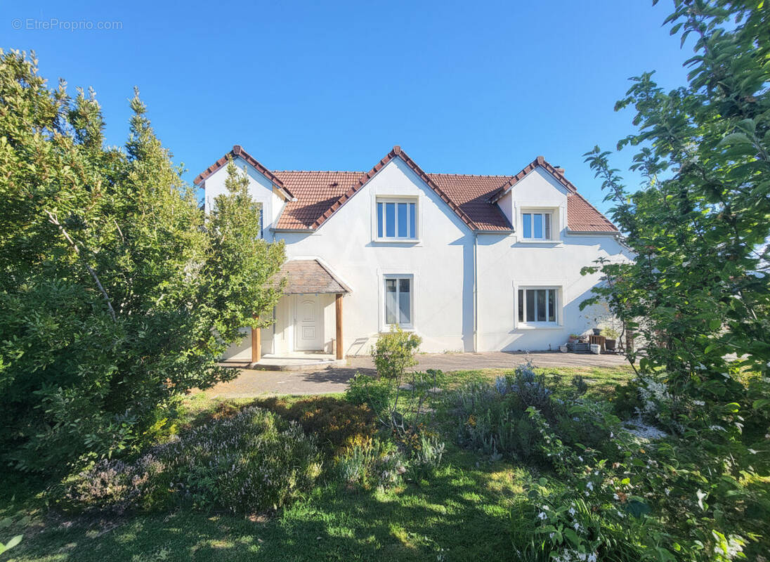 Maison à BRIE-COMTE-ROBERT
