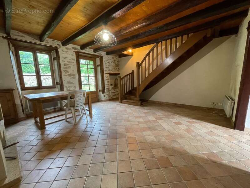 Maison à BELLAC