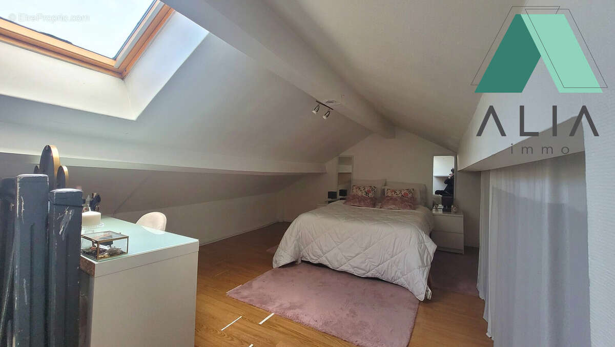 Appartement à AUBERVILLIERS