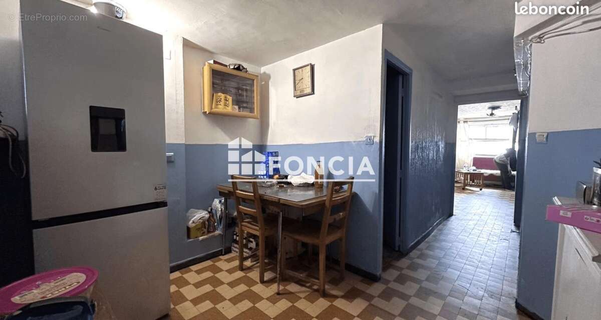 Appartement à MARSEILLE-3E