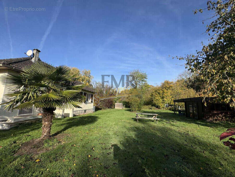 Maison à SAINT-PIERRE-SUR-DIVES