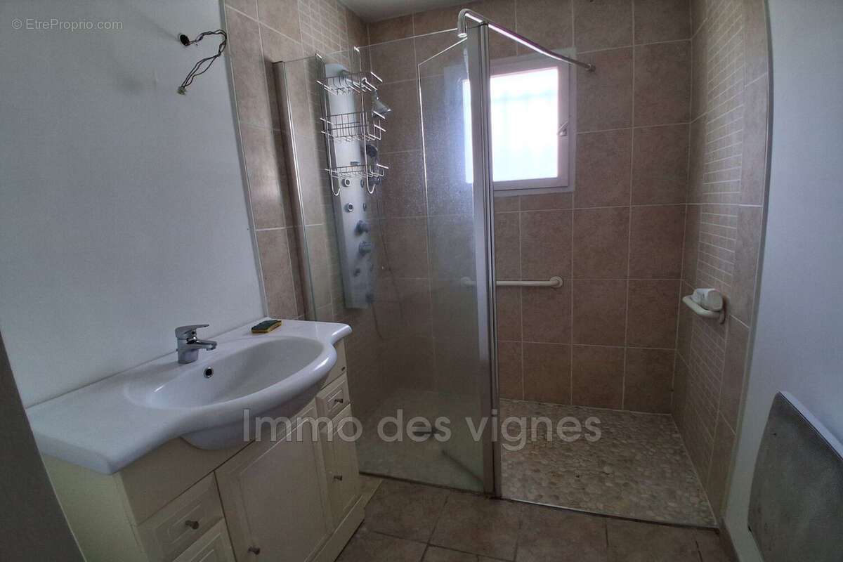 Maison à AMBARES-ET-LAGRAVE