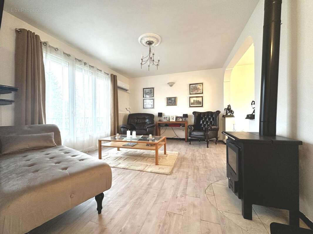 Salon - Maison à LAUZUN