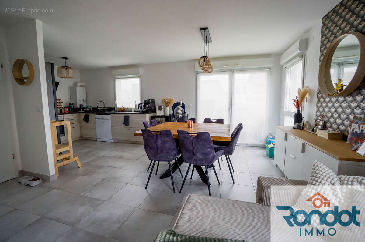 Appartement à IS-SUR-TILLE