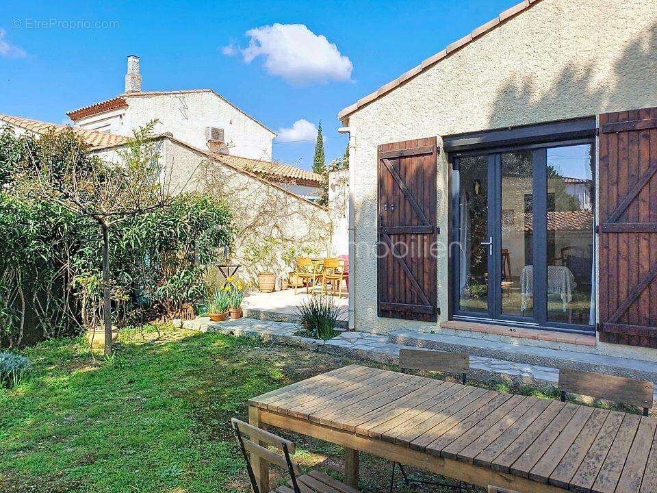 Maison à COURNONTERRAL