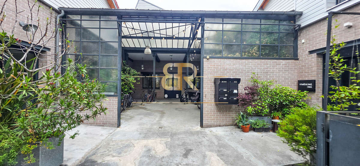 Loft atypique de 190 m2 avec terrasse, sauna sec, jacuzzi, calme et  lumineux - photo 24