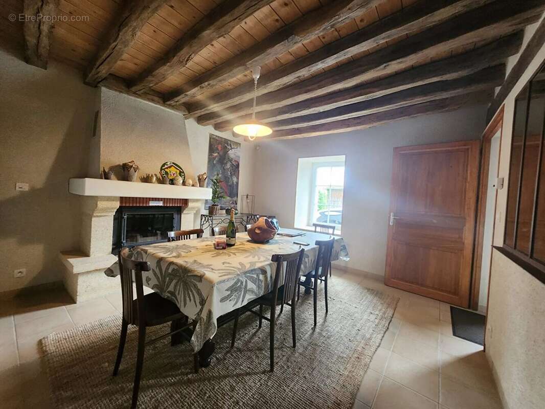 Maison à SAINT-DYE-SUR-LOIRE