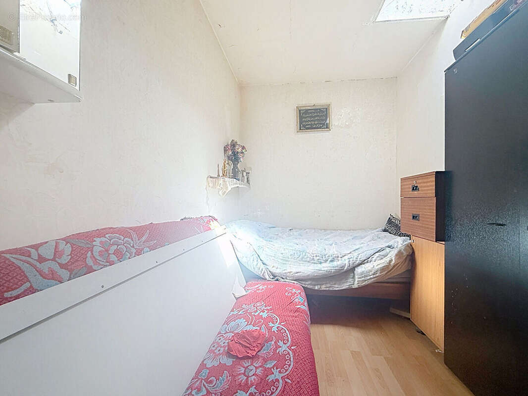 Appartement à PARIS-1E