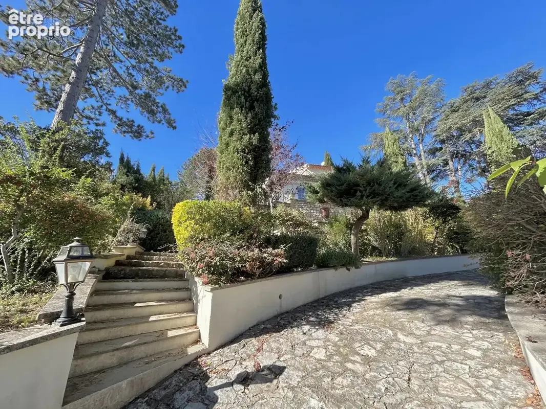 Maison 6 pièces 194 m² à vendre à Greoux-Les-Bains (04800) - photo 3
