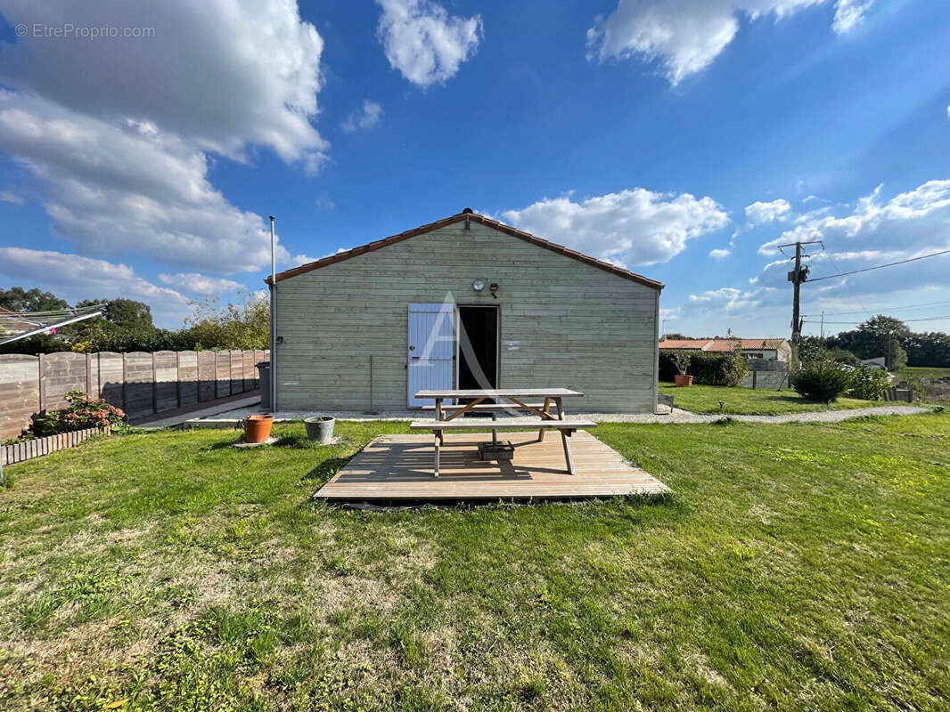 Maison à SAINT-HILAIRE-LA-FORET