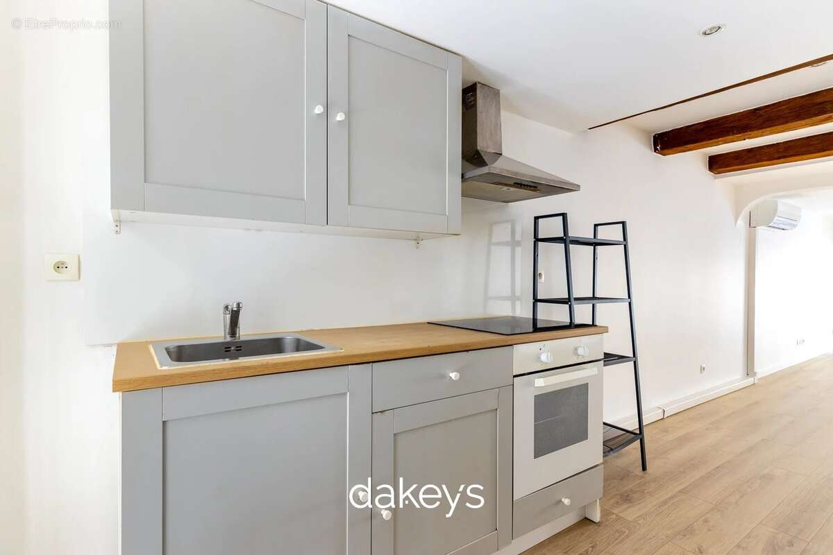 Appartement à MARSEILLE-6E