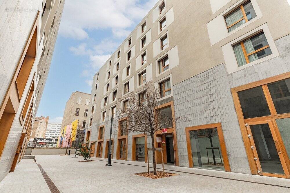 Appartement à MARSEILLE-2E