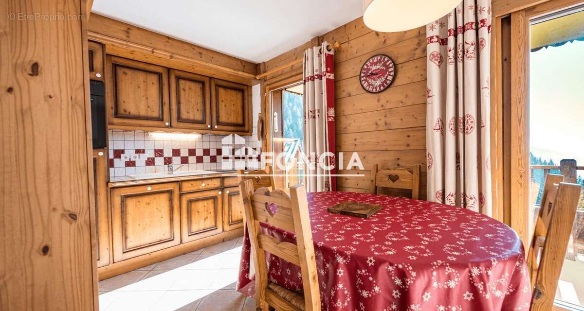 Appartement à CREST-VOLAND