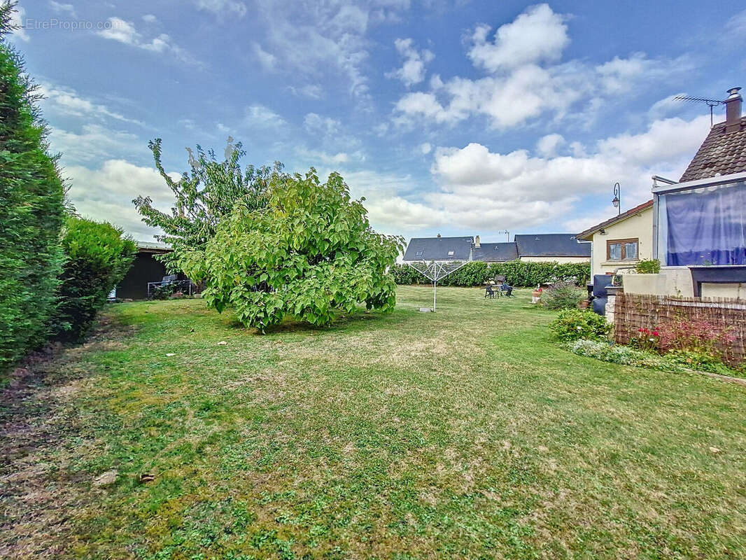 Maison à LES THILLIERS-EN-VEXIN