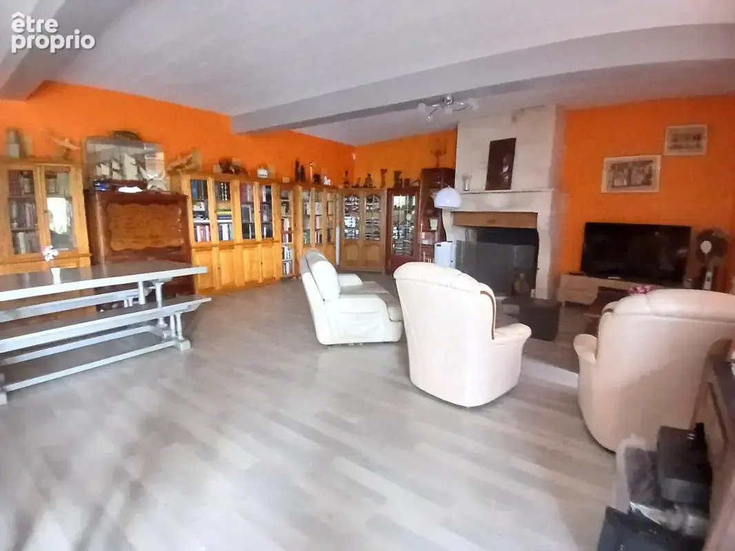 Maison en pierre, volumes généreux et charme à MORNAC - photo 6