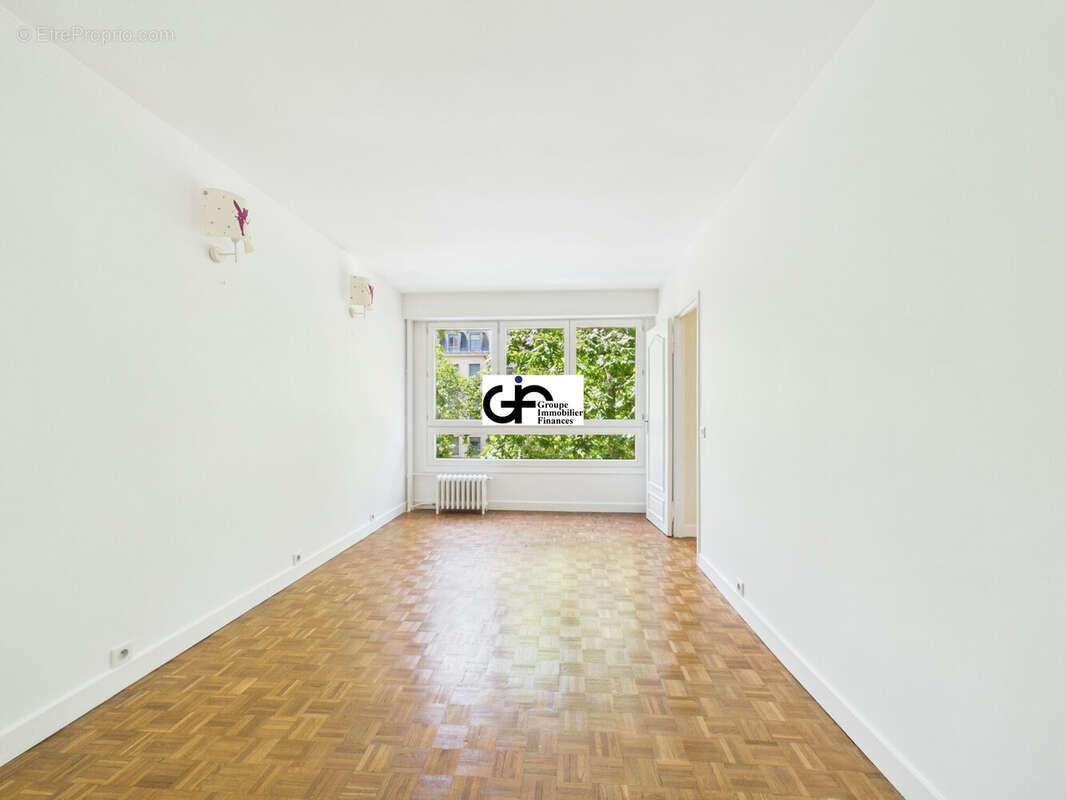 Appartement 76 m² à Paris-16e  - photo 7