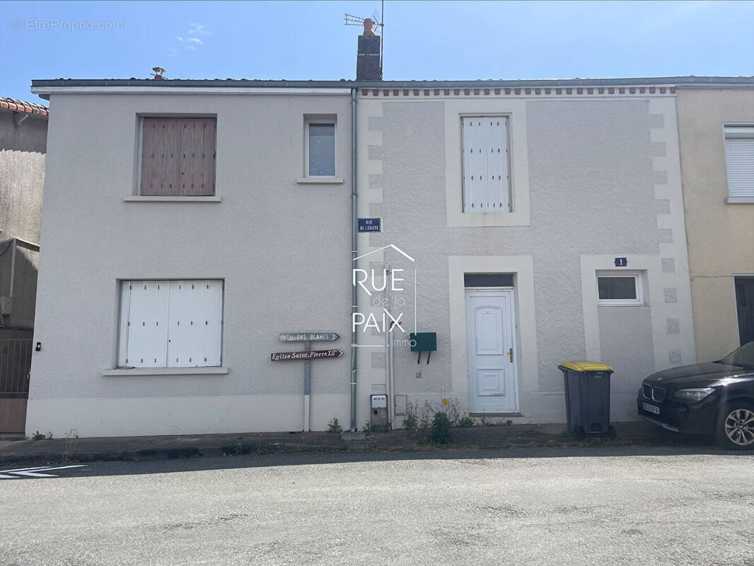 Maison à PARTHENAY