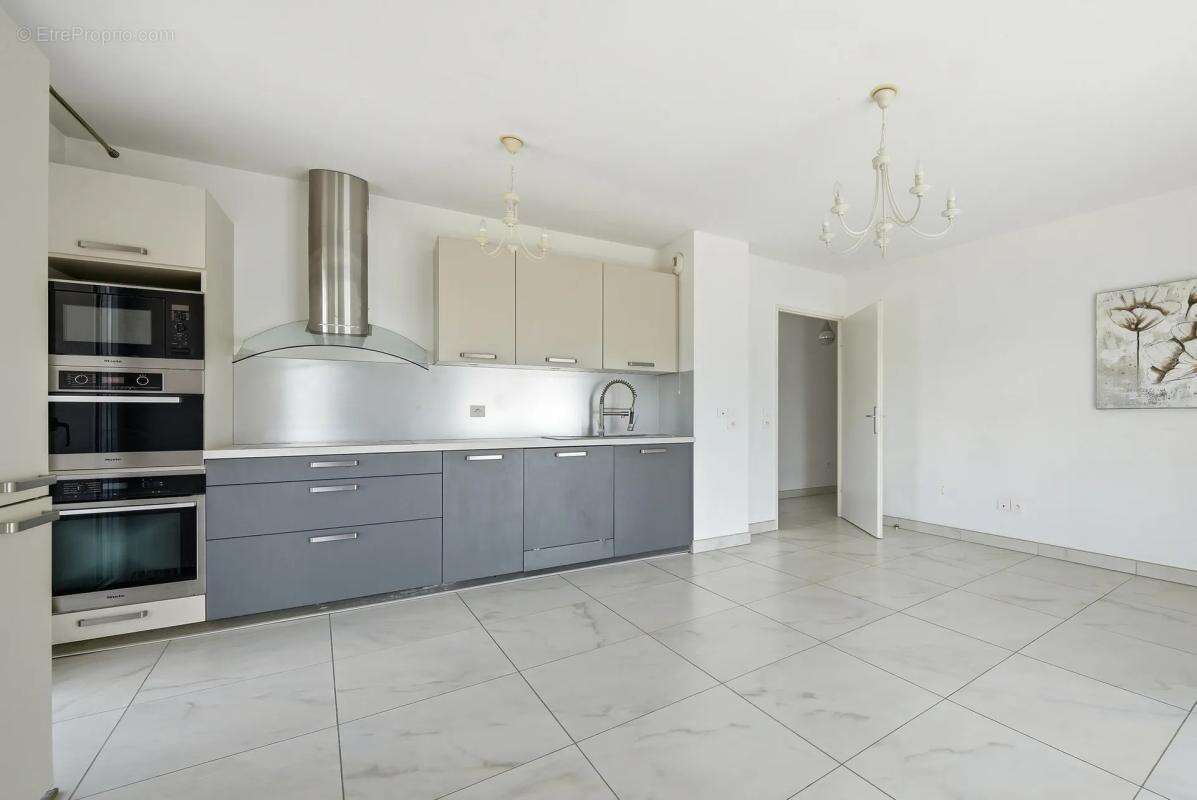 Appartement à IVRY-SUR-SEINE