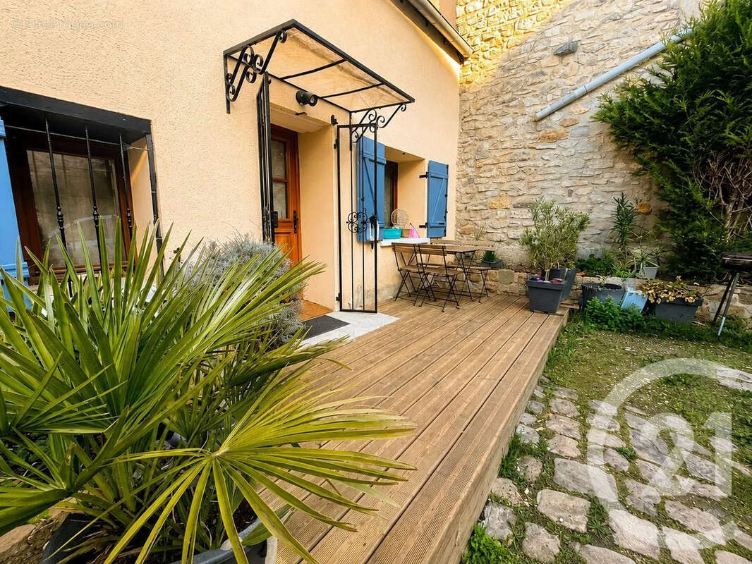 Maison 30 m² à Ermenonville  - photo 2