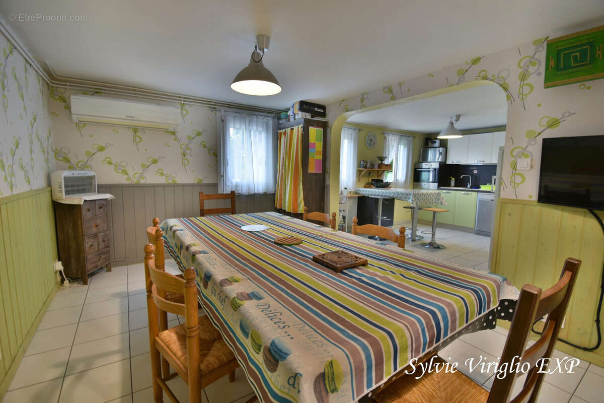 Maison 176 m² à Lamonzie-Saint-Martin  - photo 4