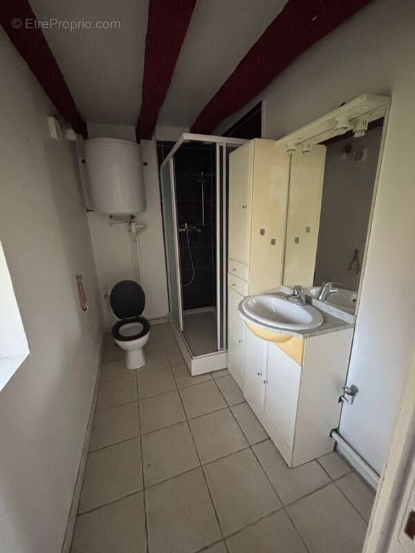 Appartement à MARSEILLES-LES-AUBIGNY