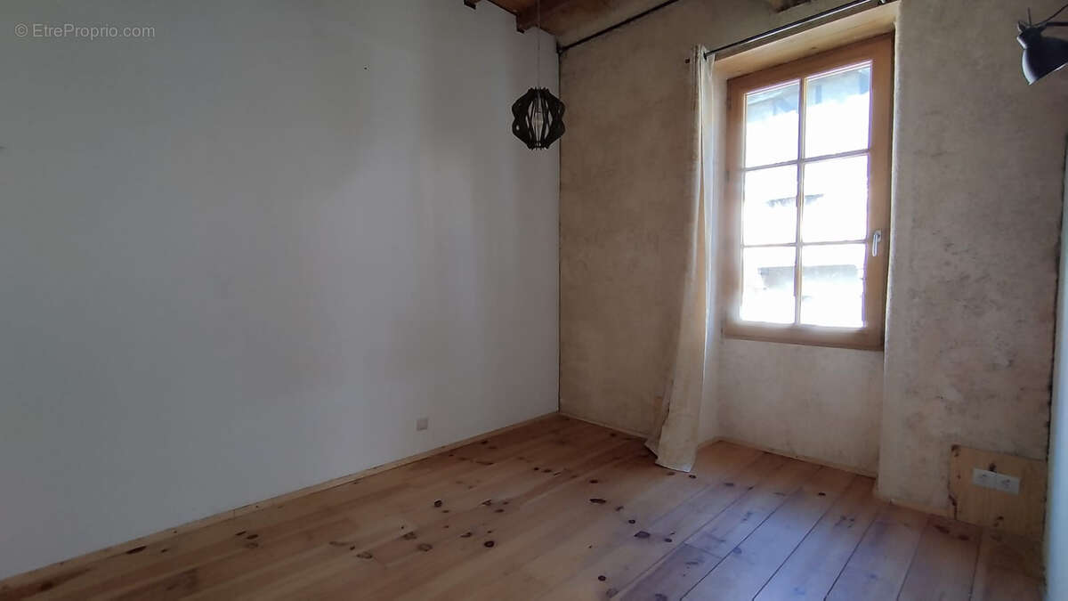 Maison à MAUVEZIN
