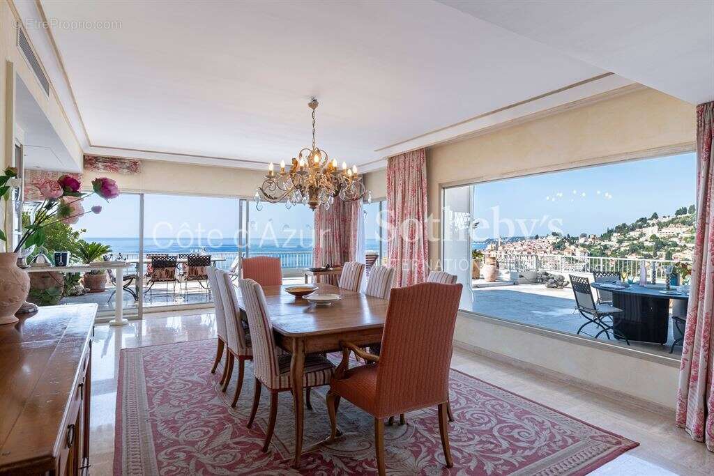 Menton Garavan penthouse duplex vue mer terrasses résidence luxe piscine garage - photo 17
