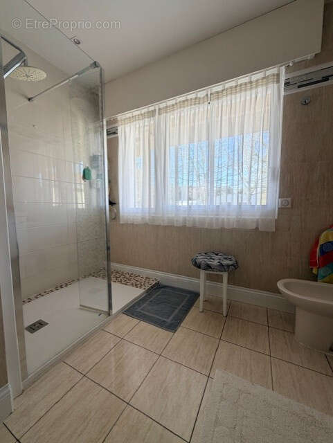 Maison à YGOS-SAINT-SATURNIN