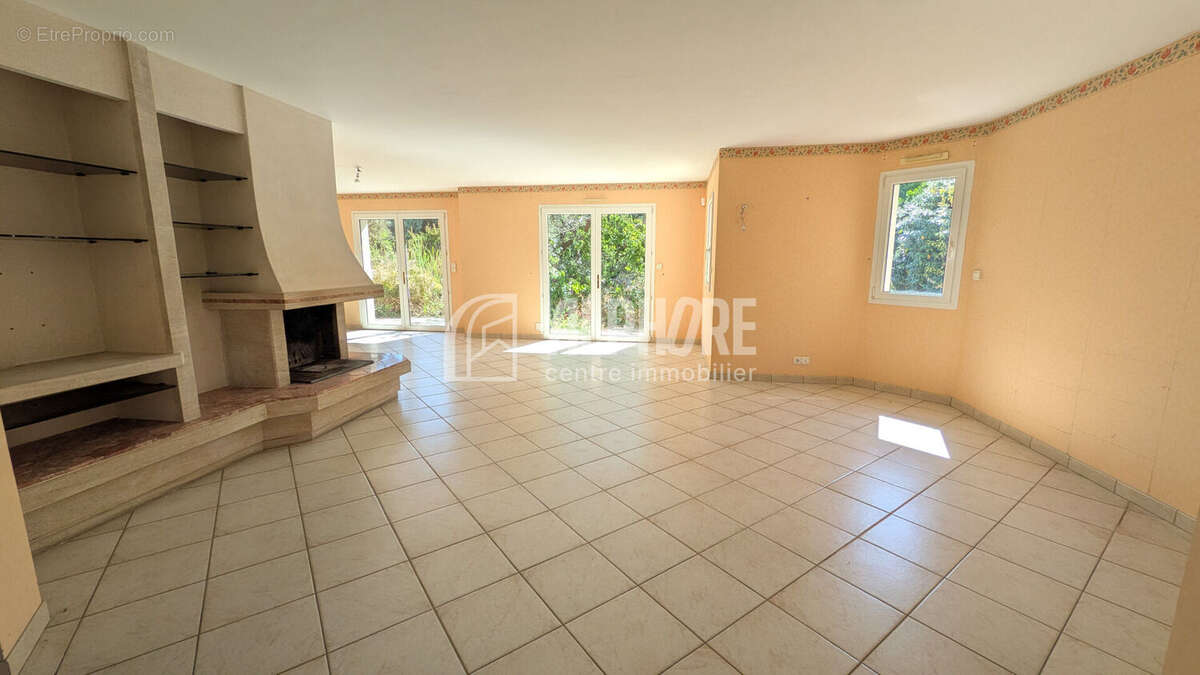Maison Saint Nazaire 7 pièce(s) 215 m2 - photo 2