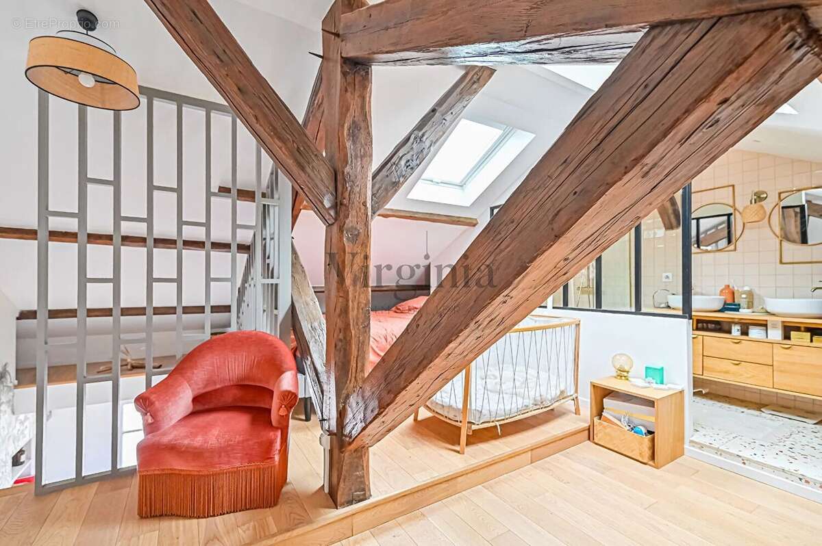 Appartement à CHARENTON-LE-PONT