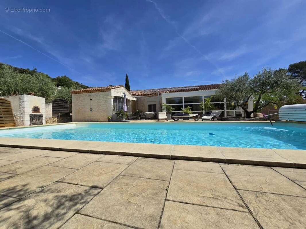 Maison à FLASSANS-SUR-ISSOLE