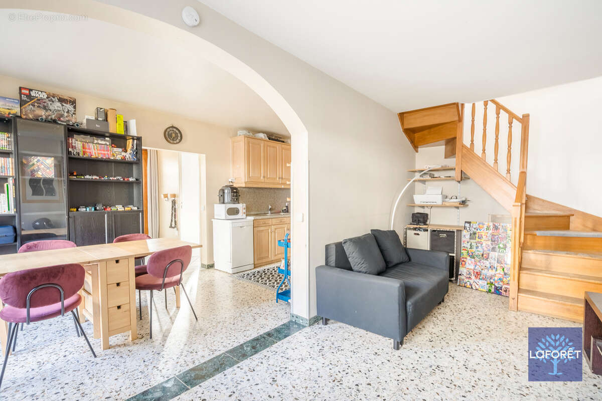 Maison à LES PAVILLONS-SOUS-BOIS