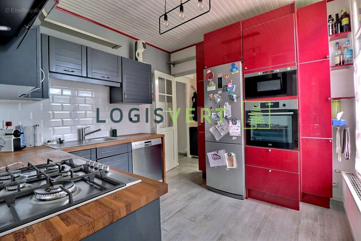 Maison à BURES-SUR-YVETTE