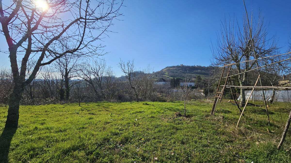 Terrain à YSSANDON