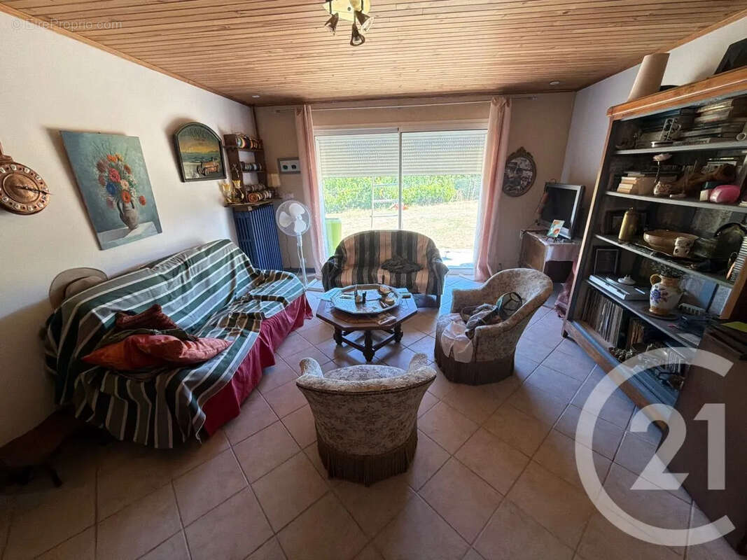 Maison 163 m² à Peaugres  - photo 13
