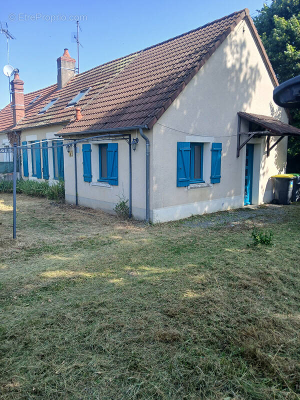 Maison à LA GUERCHE-SUR-L'AUBOIS