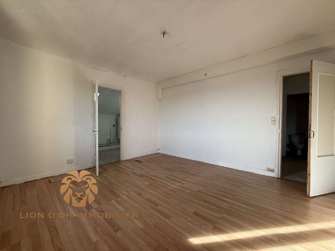 Appartement 56 m² à Neuville-Sur-Saone  - photo 6
