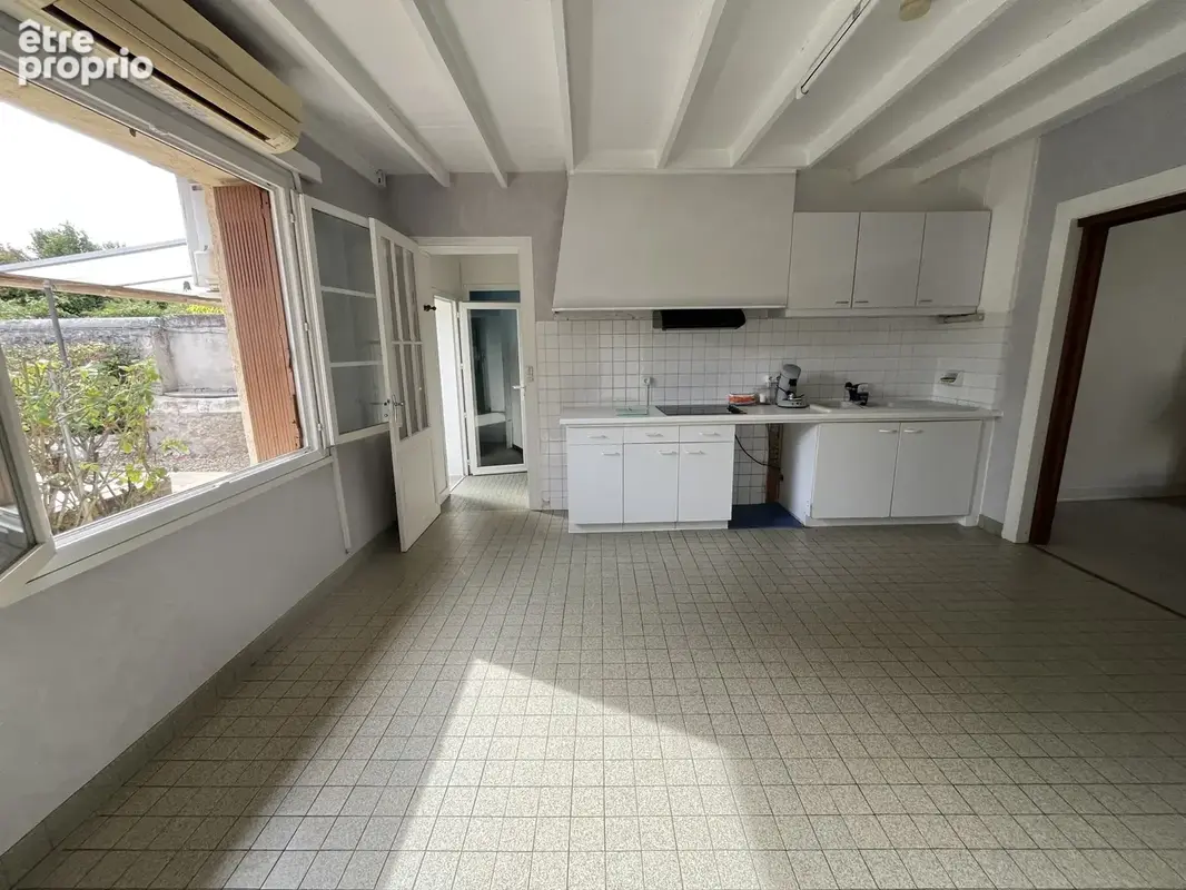 Entre LAREOLE ET LANGON- Maison de village de 83 M2 avec cour, garage attenant et petite dépendance - photo 5