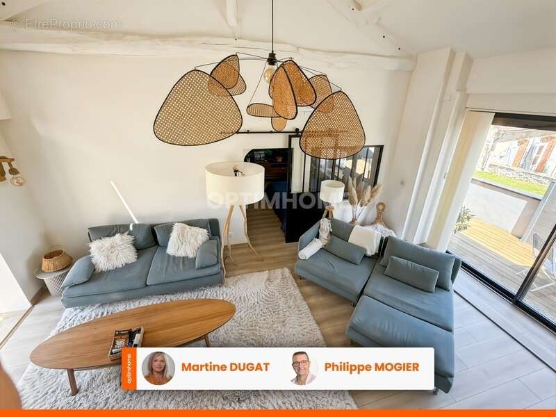 Maison à CREUZIER-LE-NEUF