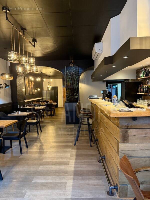 Commerce à LA COTE-SAINT-ANDRE