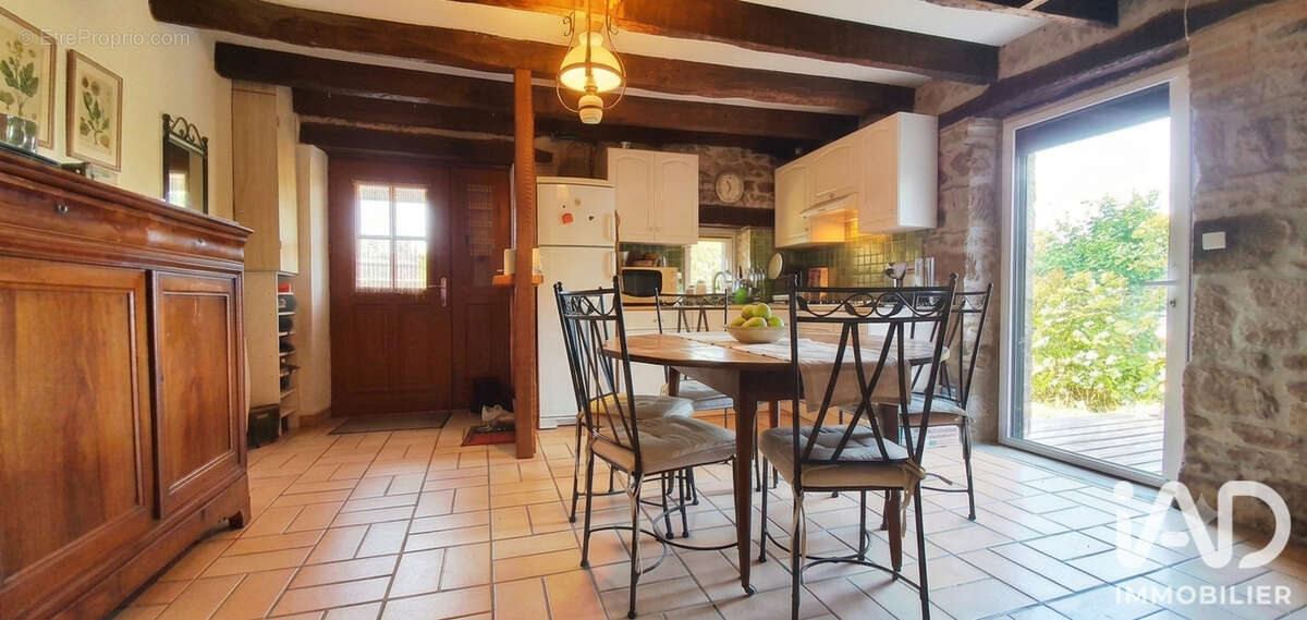 Photo 2 - Maison à SAINT-SOLVE