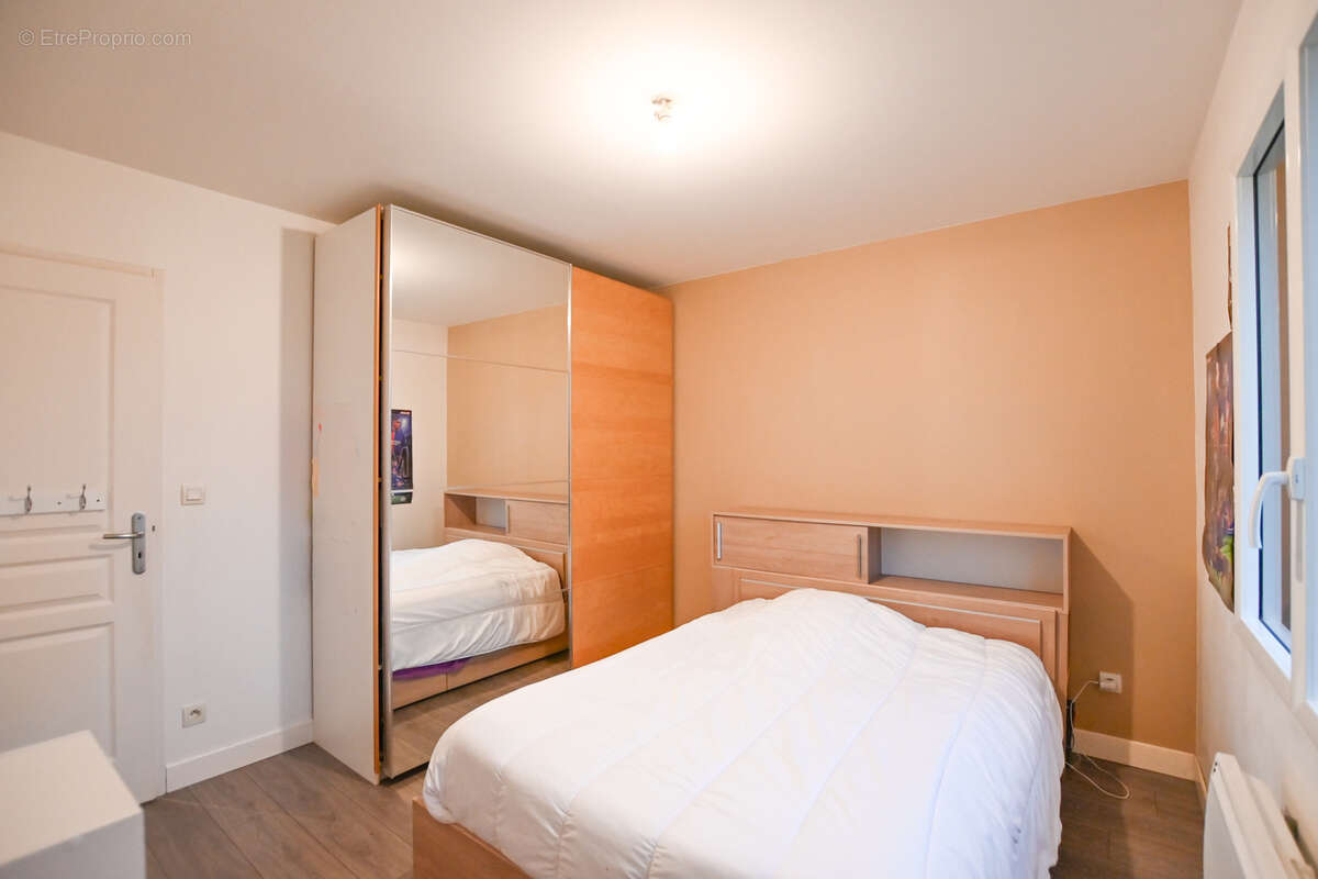 Maison à SAINT-FREGANT