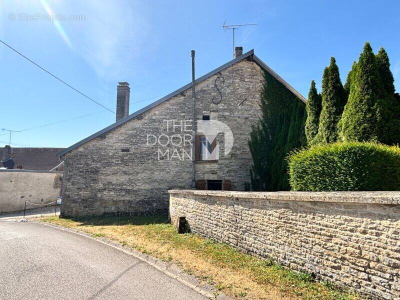 Maison à ANNEVILLE-LA-PRAIRIE