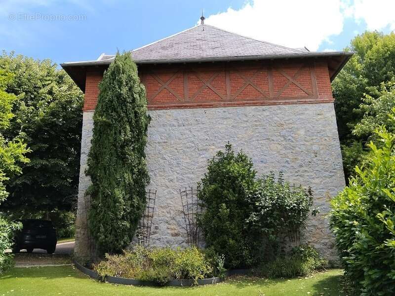 Maison à VILLEFRANCHE-DE-ROUERGUE