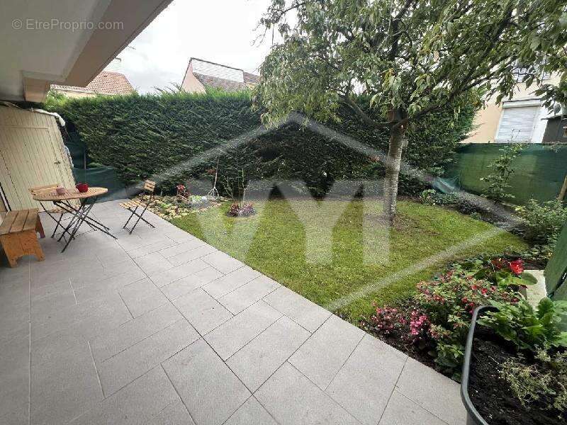 Appartement à COMBS-LA-VILLE