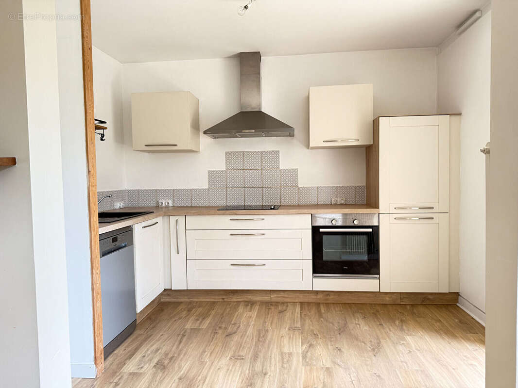 Appartement à SAINTE-FOY-LES-LYON