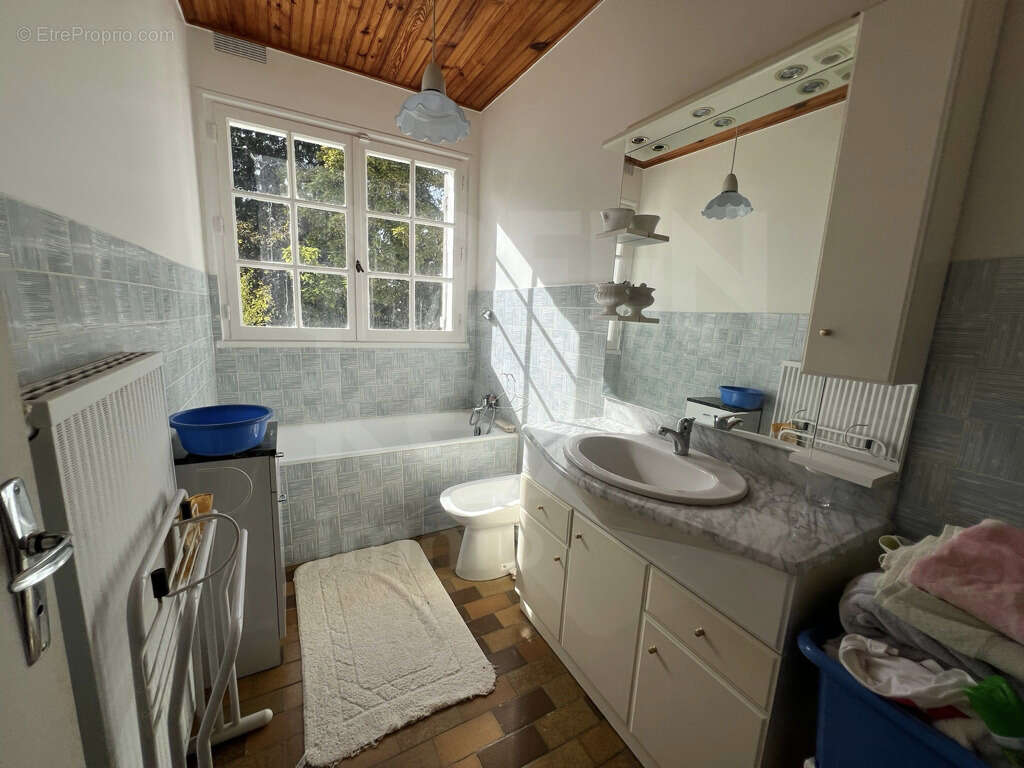 Maison à SAINT-MARTIN-DES-CHAMPS